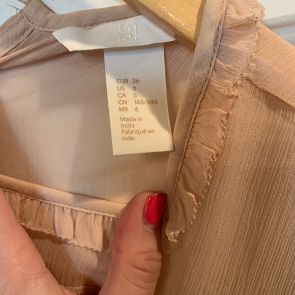 H&M Top - Picture 3 of 4